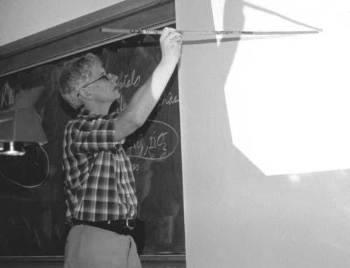 ﻿Thouless.Les.Houches. مقدمه ای بر اعداد کوانتومی توپولوژیکی