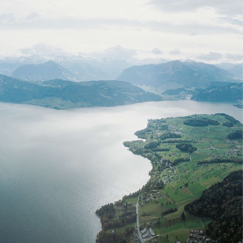 ﻿سوئیس یک پرتره شهری (V. 1)