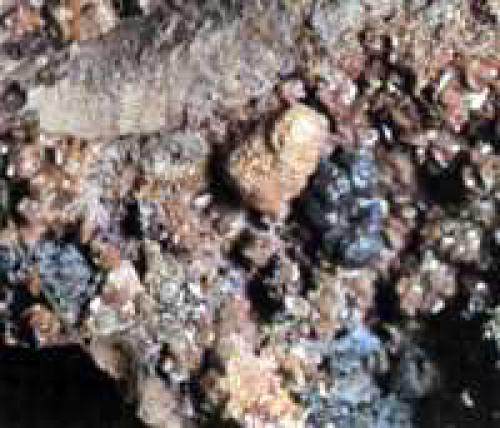 دائره المعارف سنگها و مواد معدنی