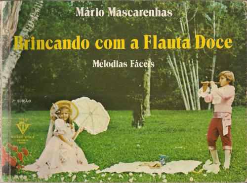 ﻿Brincando com a flauta doce