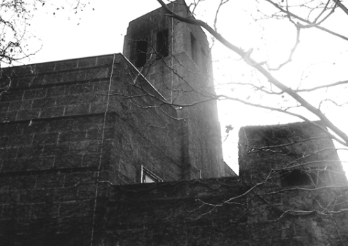 ﻿تاریخچه 30 واحد حمله: سرخپوستان سرخ ایان فلمینگ