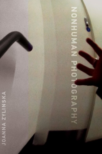 ﻿عکاسی غیر انسانی