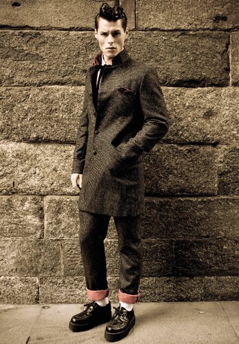 ﻿تبلیغ مد: ساختن یک برند از طریق بازاریابی و ارتباطات