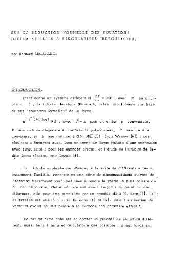کاهش رسمی معادلات دیفرانسیل با تکین های نامنظم