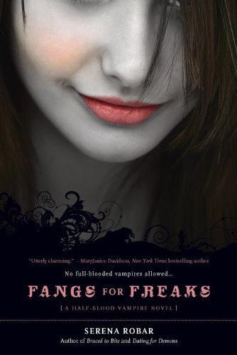 ﻿Fangs for Freaks (رمان خون آشام دورگه شماره 2)