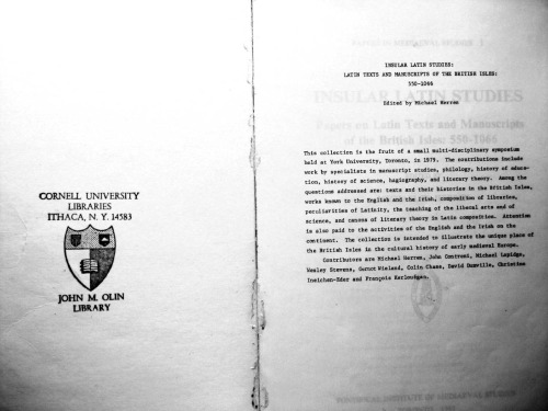 ﻿مطالعات لاتین جزیره ای: مقالاتی درباره متون و نسخه های خطی لاتین جزایر انگلیس ، 550-1066 (مقالات در مطالعات قرون وسطایی)