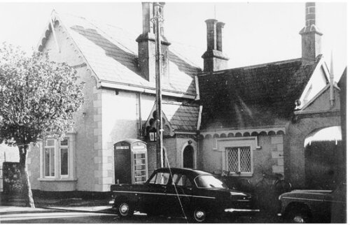 The thin green line : a history of the Royal Ulster Constabulary GC, 1922-2001
