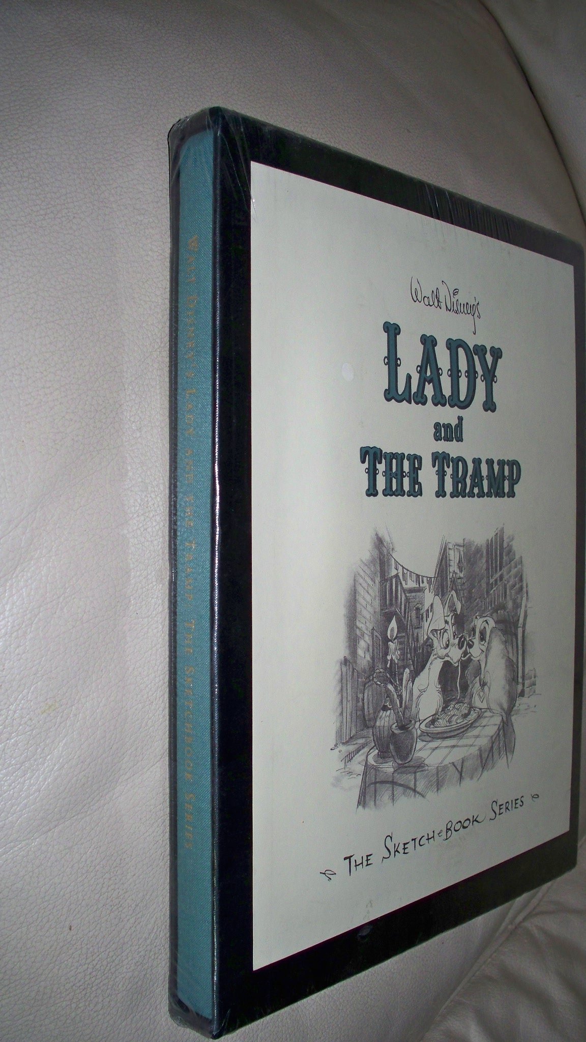 Walt Disney's Lady and the Tramp: The Sketchbook Series