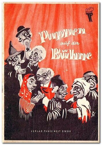 Puppen auf der Bühne