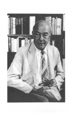 The Roots of Reference (Paul Carus Lectures, Series 14)